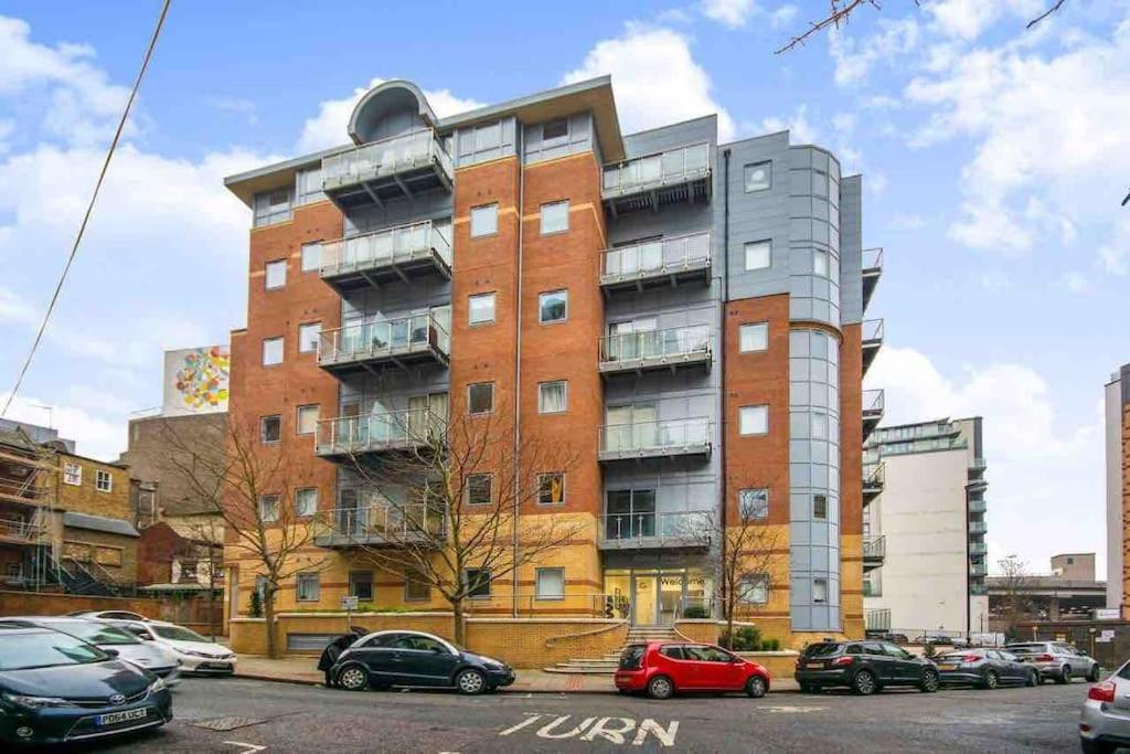 Cozy Modern Apartment In Croydon Central Eksteriør bilde