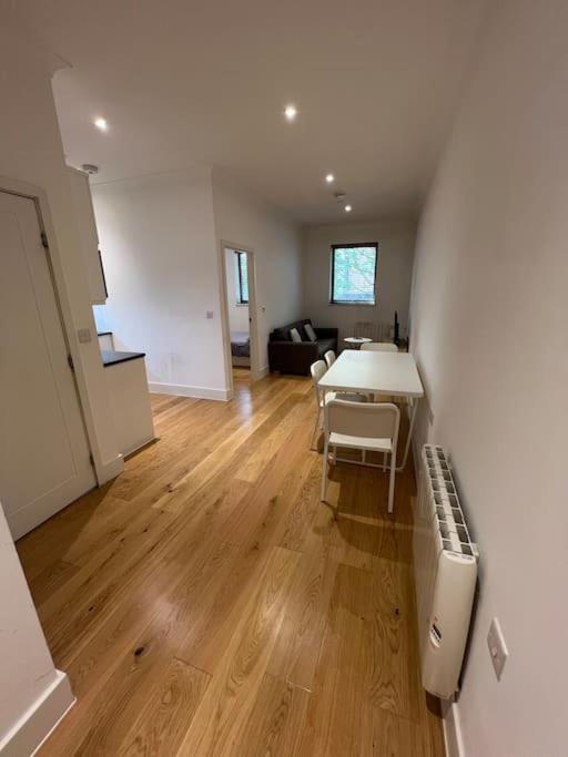 Cozy Modern Apartment In Croydon Central Eksteriør bilde